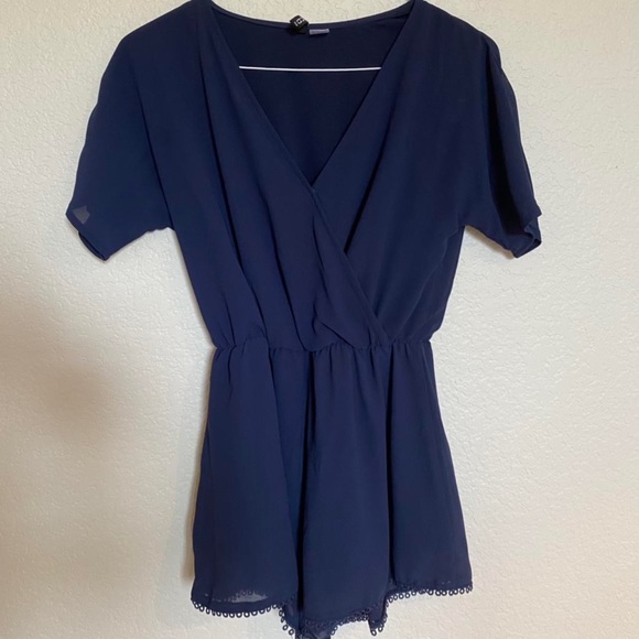 H&M V-neck Navy Romper w/ lining (Size 6) - Picture 2 of 3